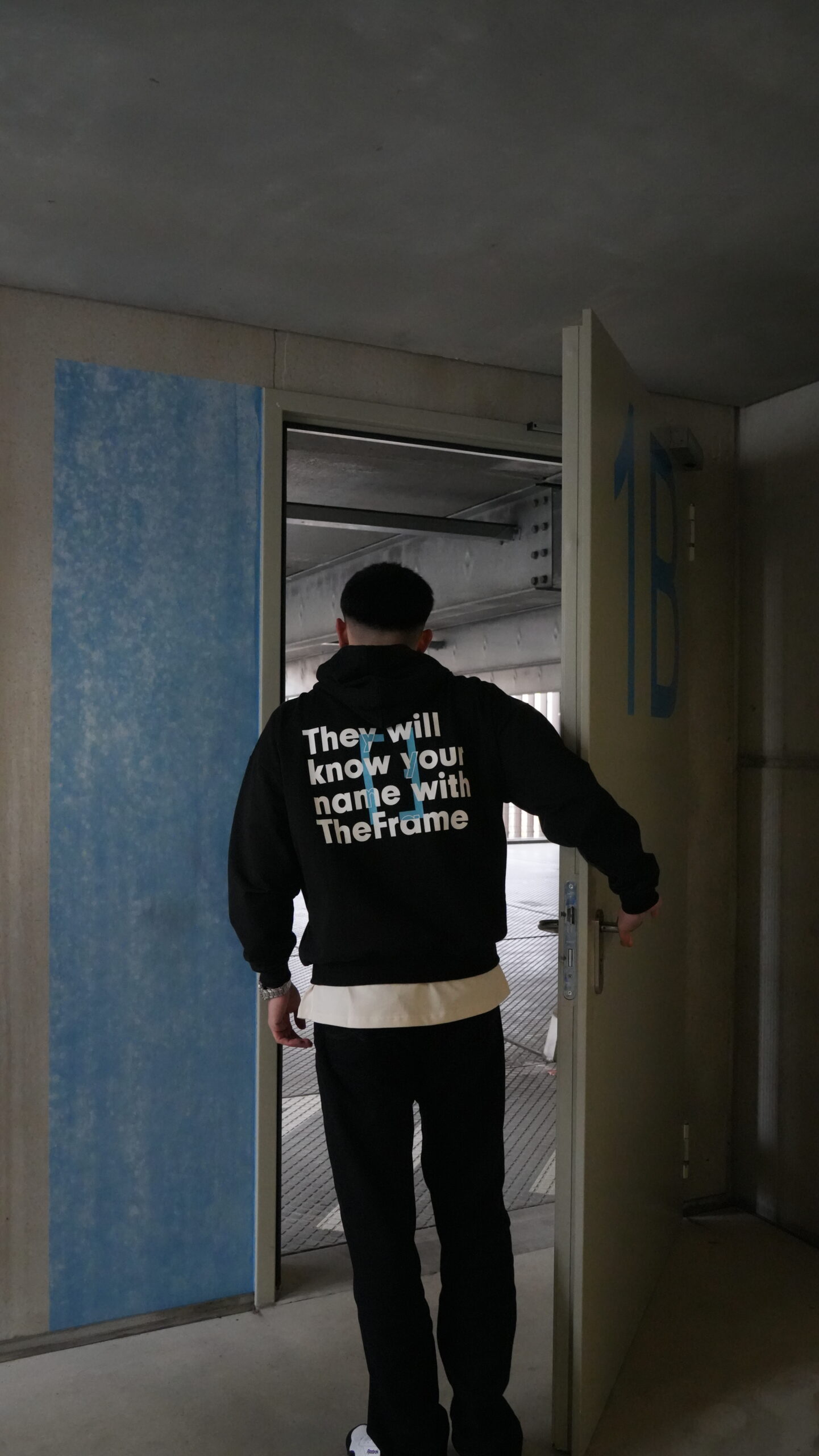 TheHoodie V.2 - Image 5